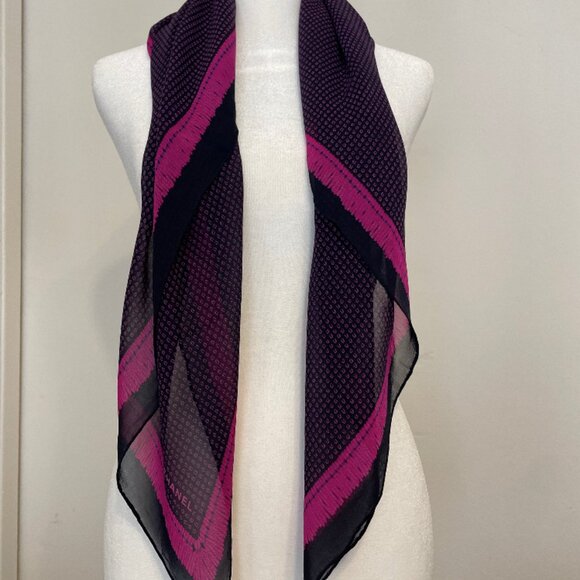 Authentic Chanel Fring Scarf - Picture 7 of 7